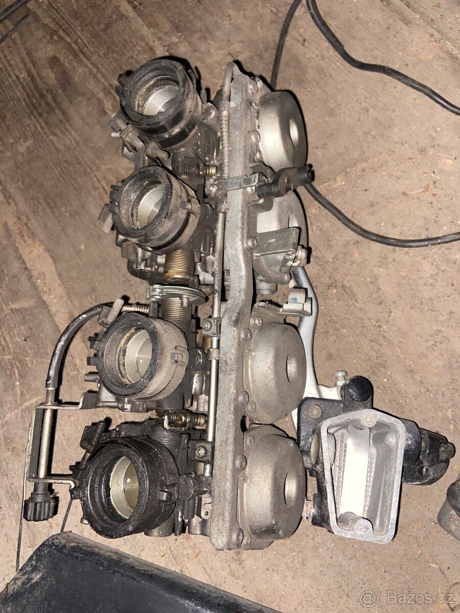Karburatory fzr 600