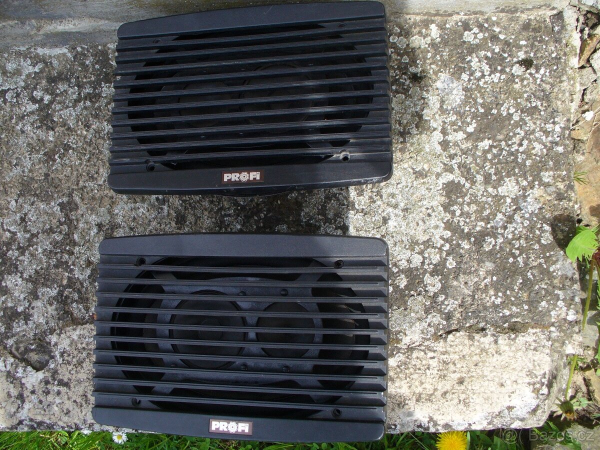 Přídavné repro do auta