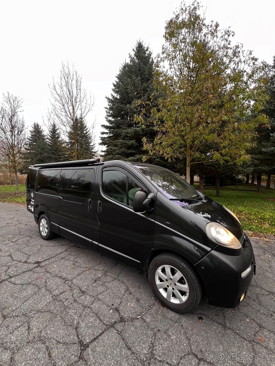 Opel Vivaro long 2005 obytná dodávka