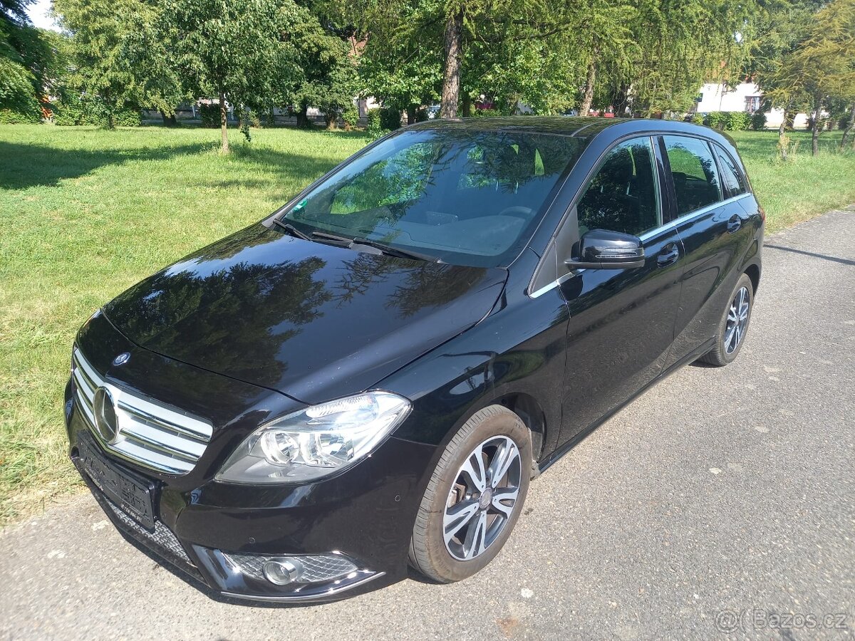 Mercedes-Benz Třídy B 180 CDi PANORAMA AVANTGARDE
