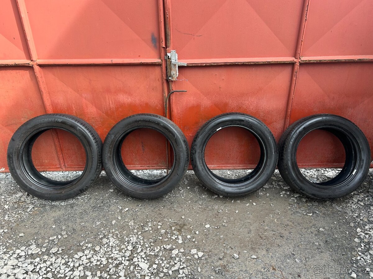 Prodám gumy 215/55/18 Michelin