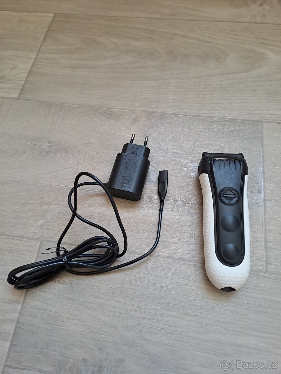 Holici strojek BRAUN 3020s