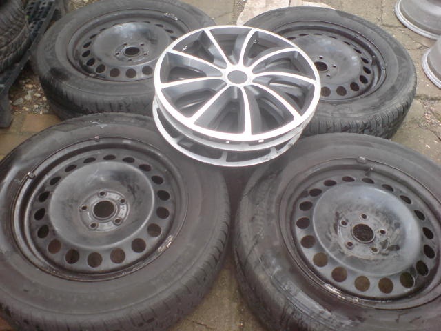 Disky VW, zimní Hankook Winter ICept Evo2 SUV, 215/65/17, 4