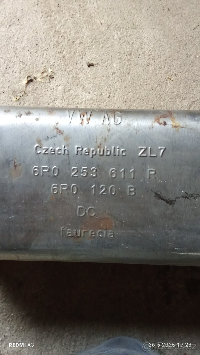 Výfuk na auto