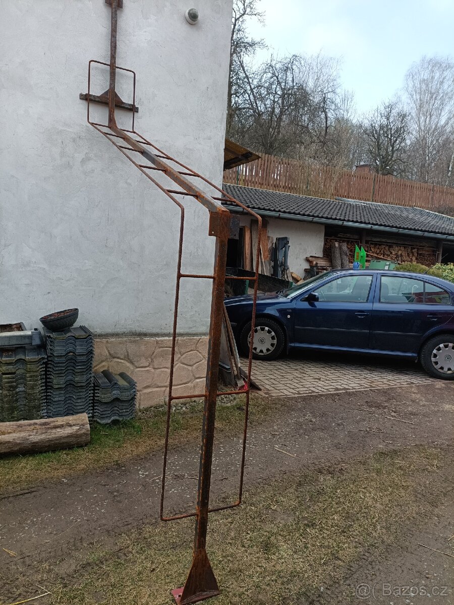 Konstrukce na víno a jiné popínavé rostliny