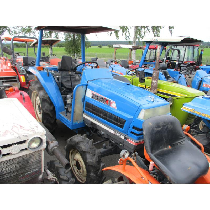 Malotraktor Iseki TA 247 se stříškou