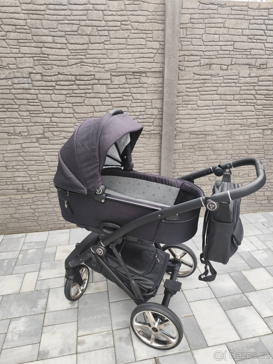 Kočárek Junama AIR V2