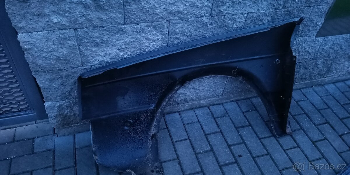 Volkswagen pravý přední blatník