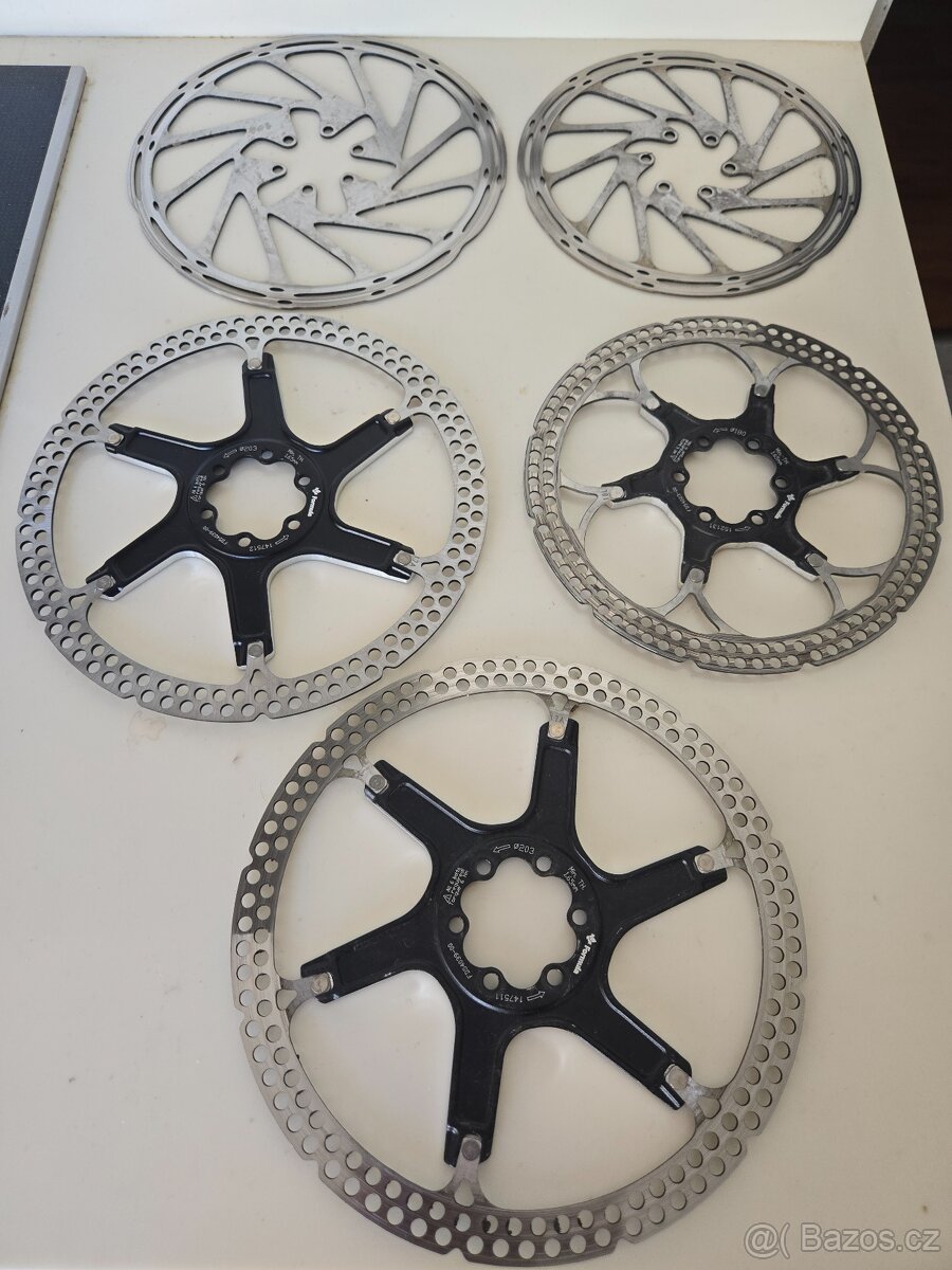 Kotouče Formula a Avid , průměr 180 a 200 mm