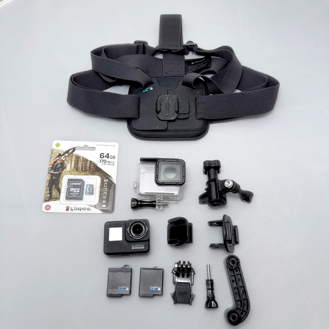 GoPro Hero 7 Black + příslušenství