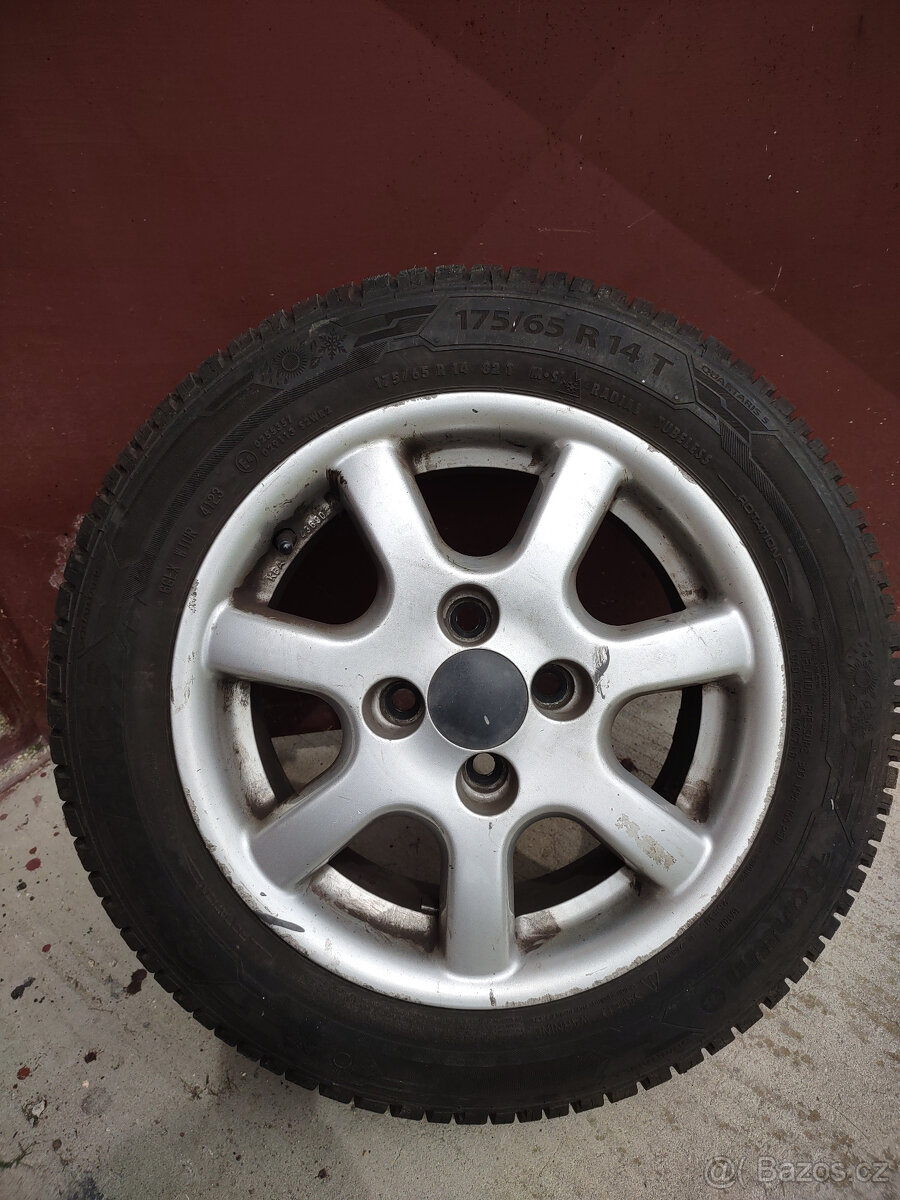Alu kola s pneu, R14, 4x100, 1500 Kč/ sadu