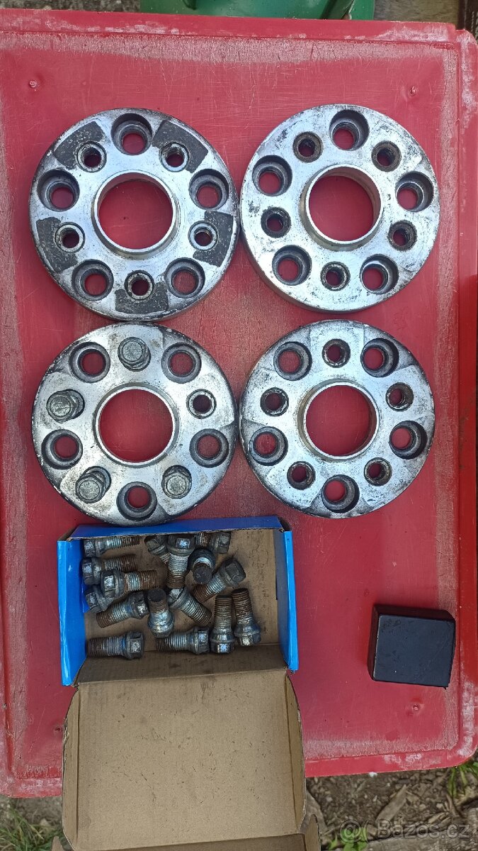 Podlozky zmena roztece 5x112 na 5x100 stred 60.1