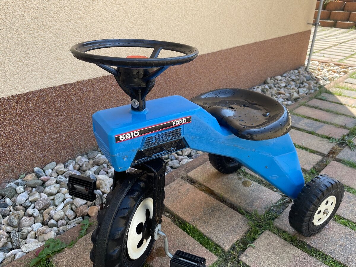 Tříkolka Ford