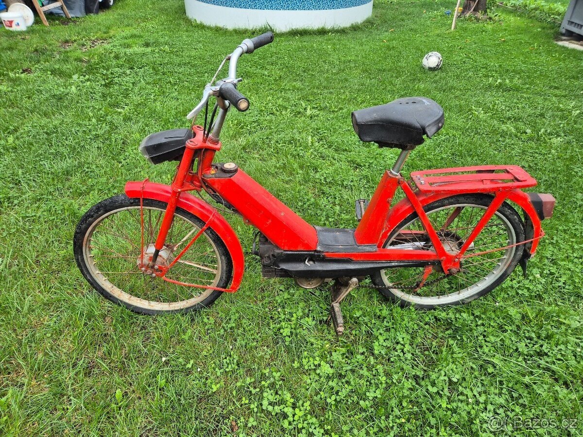 Babetta 228, 1. neodpružená BABETA, 19" kola, červená