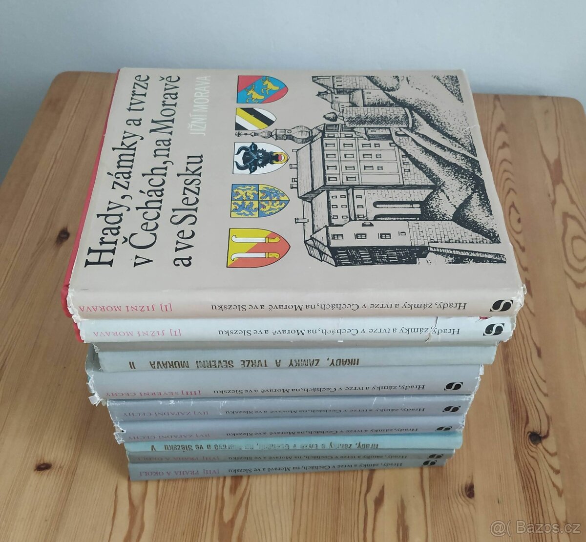 Hrady, zámky a tvrze v Čechách, na Moravě a ve Slezsku