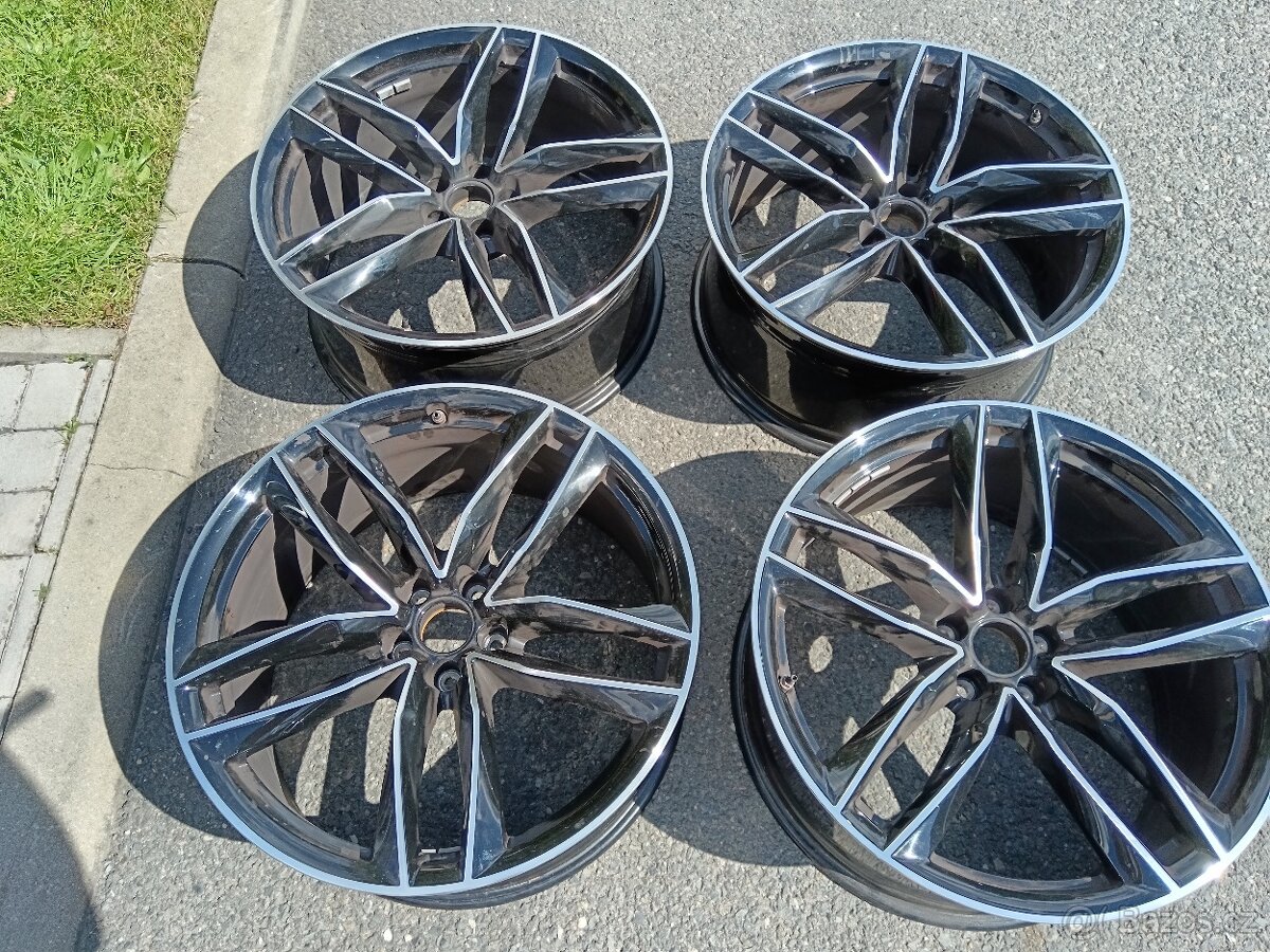 Al sada 21" al disky ORIGINAL AUDI RS 6, r.v. 2017