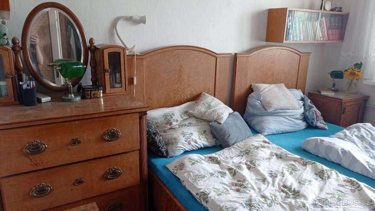 Secesní soustava nábytku