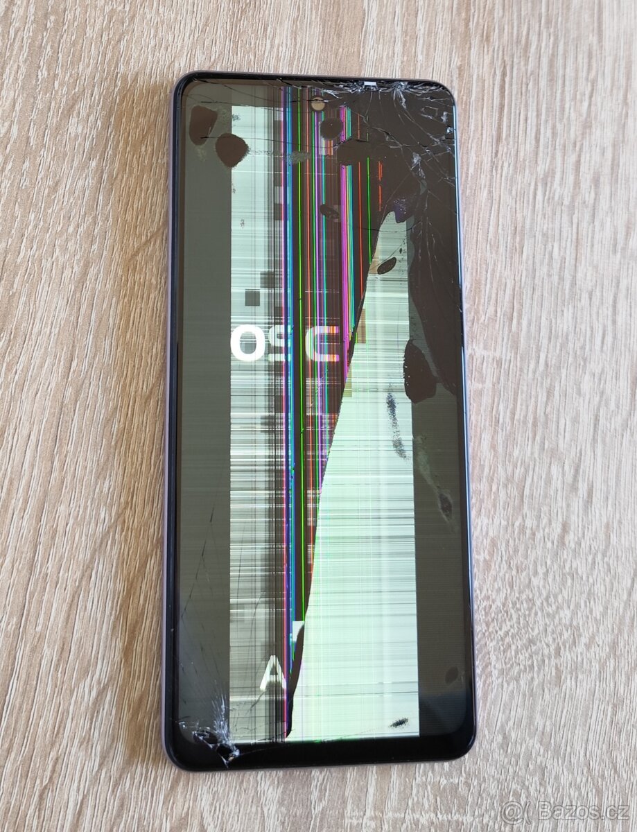 OSCAL TIGER 12 S POŠKOZENÝM LCD DISPLEJEM NA NÁHRADNÍ DÍLY