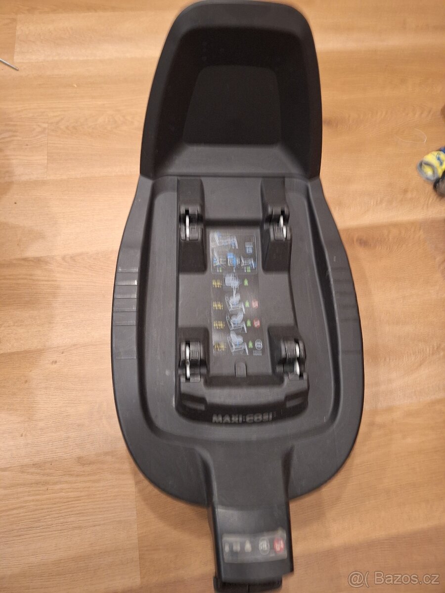 MAXI-COSI Základna FamilyFix3