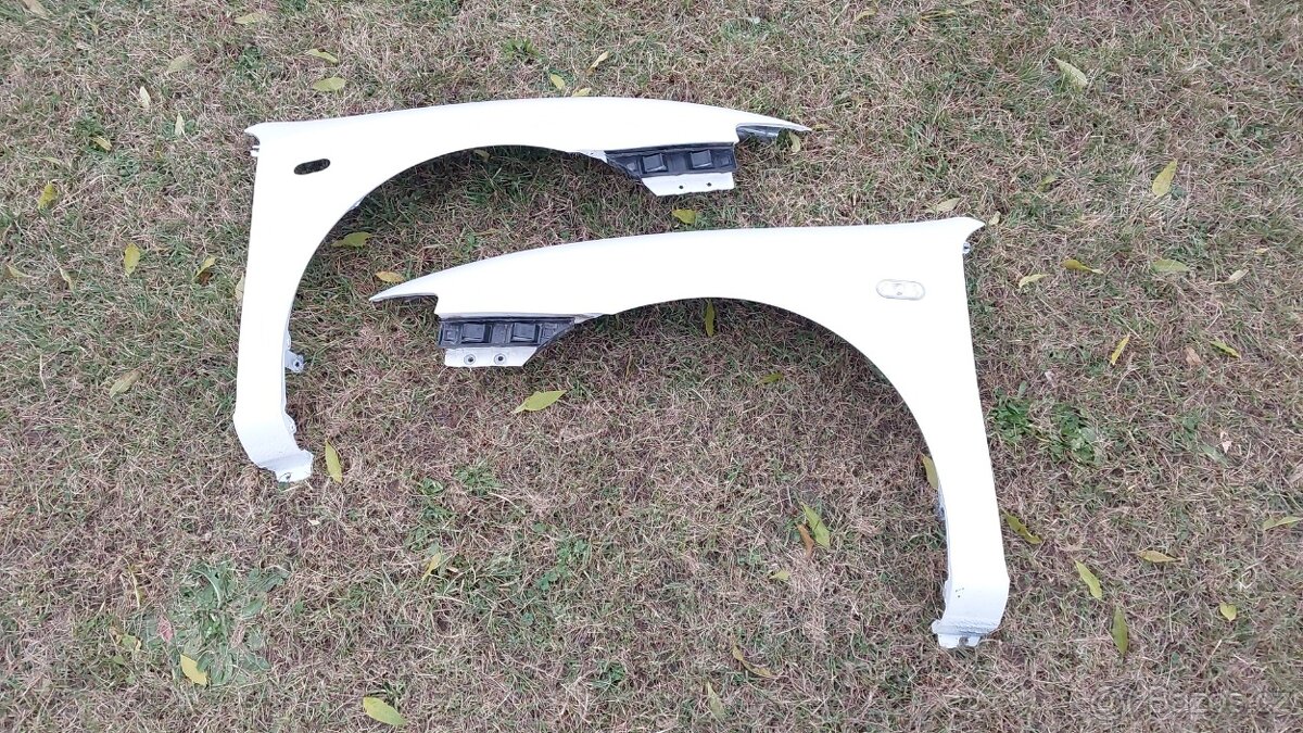 Seat Toledo 2 / LEON – Blatníky přední bílé