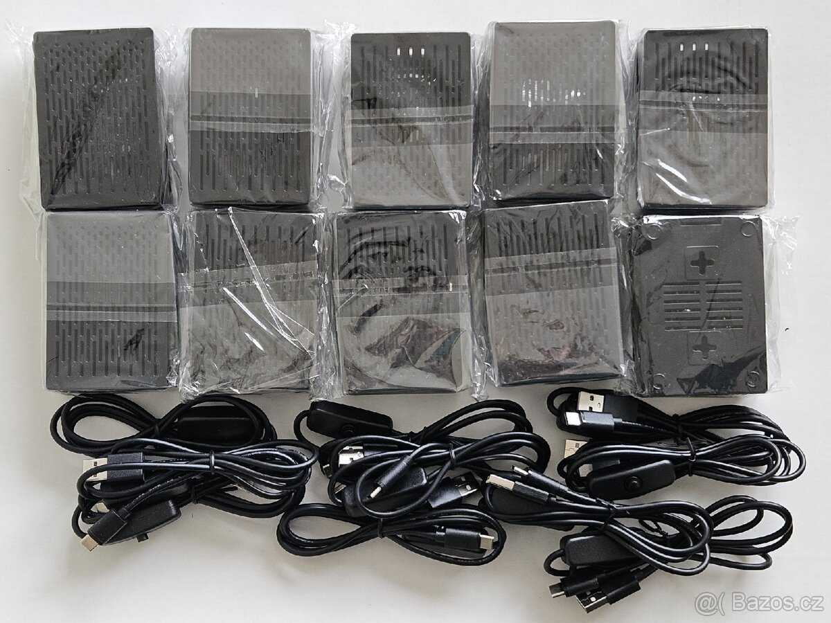 10x Krabička a napájecí kabel s vypínačem pro Raspberry Pi 4