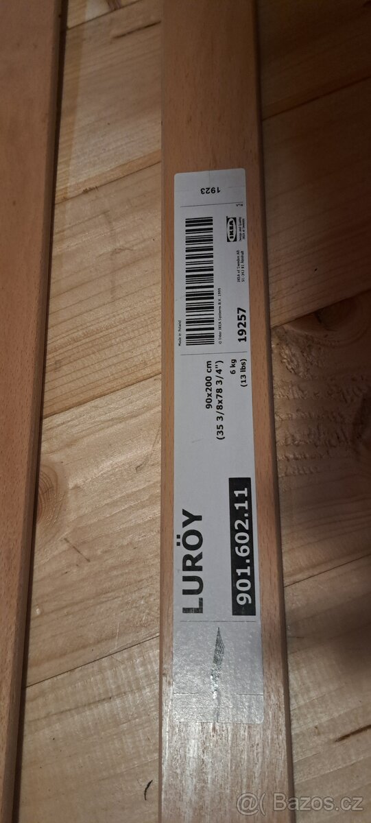 rošt na postel