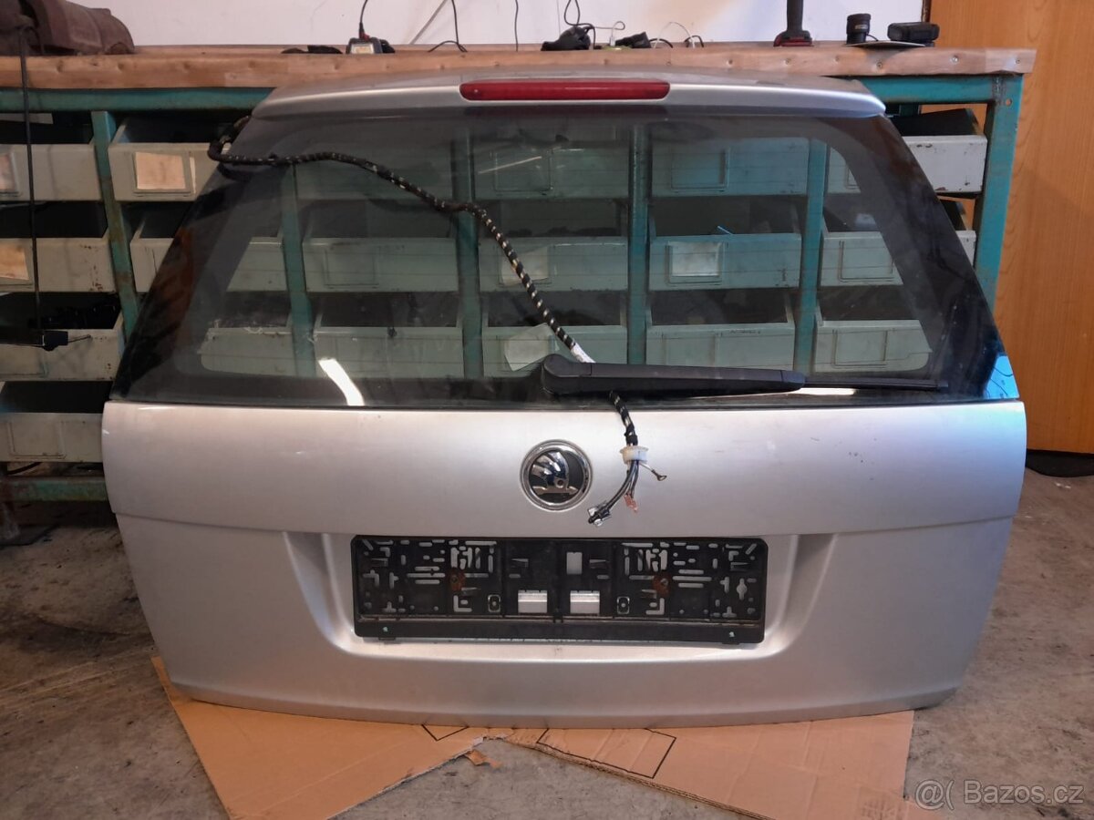 Škoda octávia II 1,9 ,77kwBXE