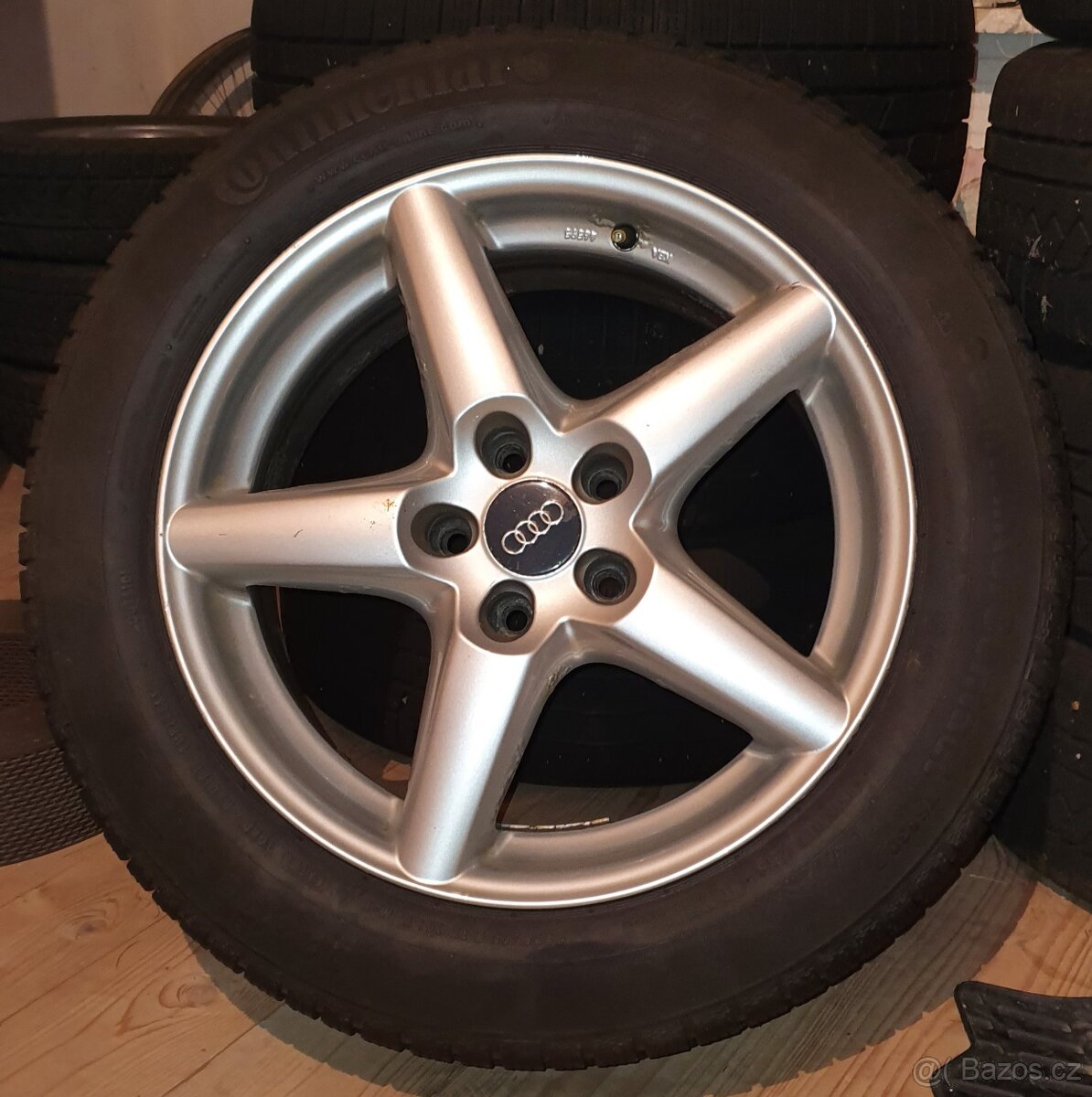 Continental 225/55 R17 - zimní - včetně disků