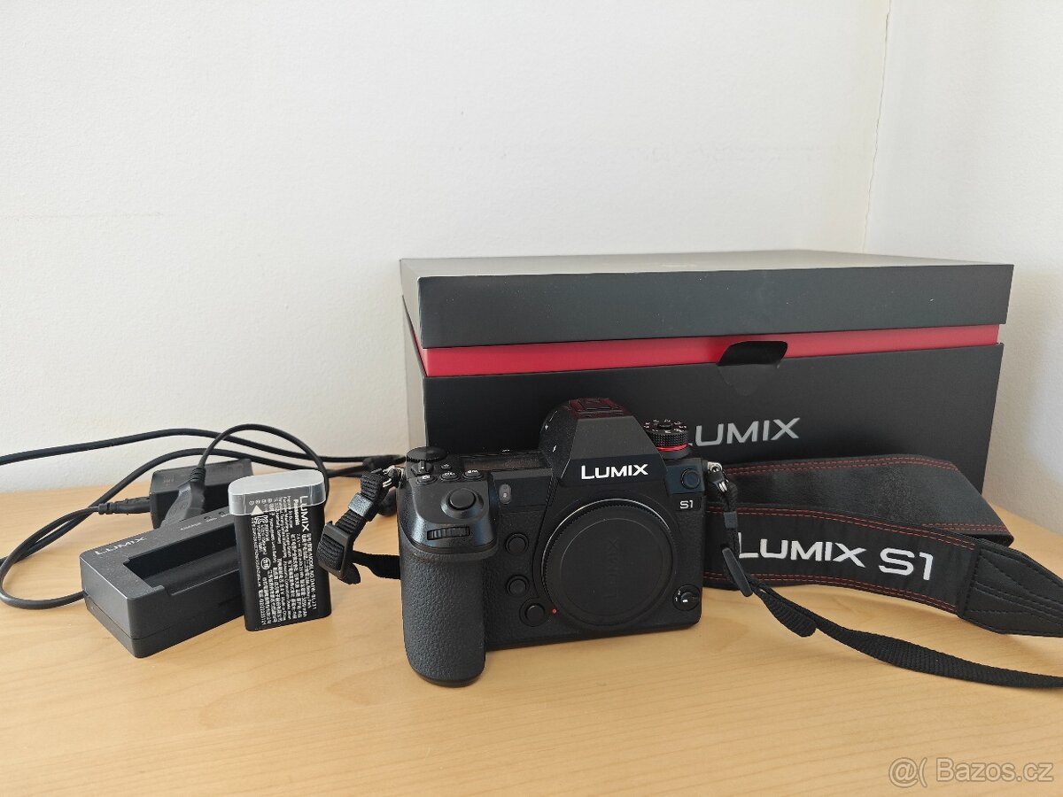 Lumix S1, V-Log, závěrka 15000, 2x baterie
