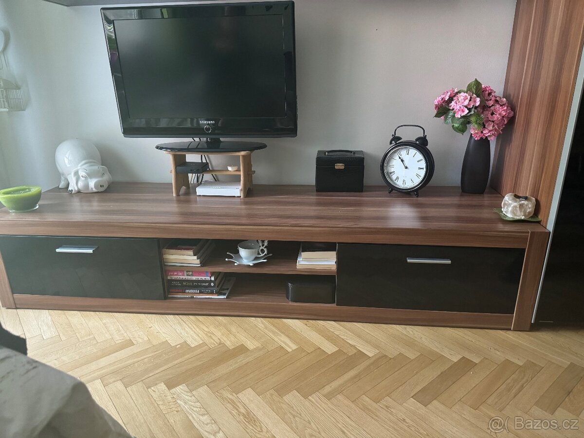 TV komoda