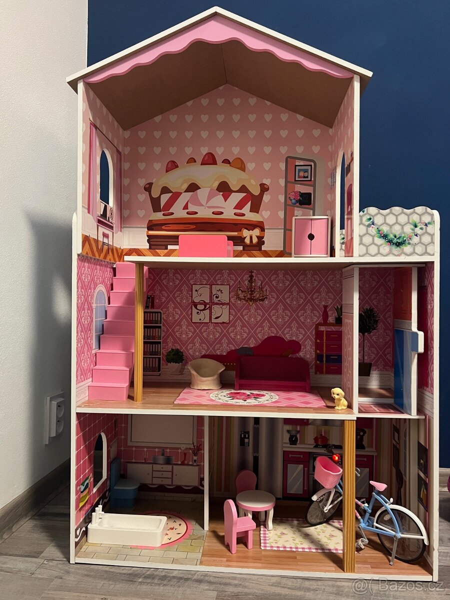 Velký dřevěný domeček pro Barbie