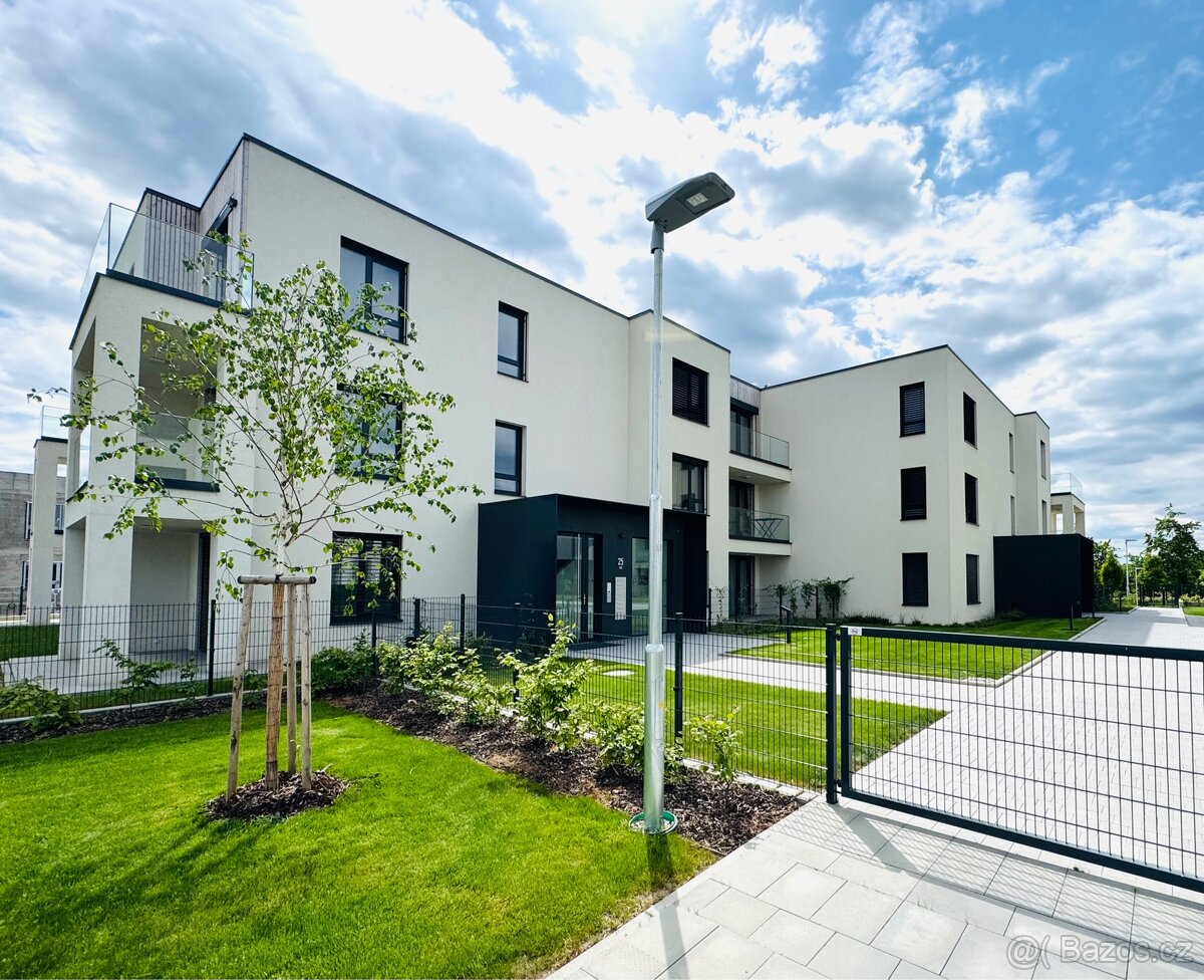Pronájem bytu 2+kk 70m²,v lokalitě Milana Ticháka Vila Park