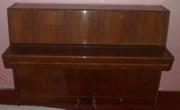 Pianino Petrof