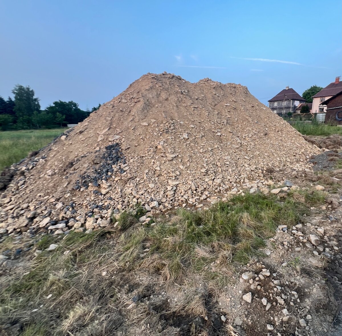 Zemina na vyrovnání terénu