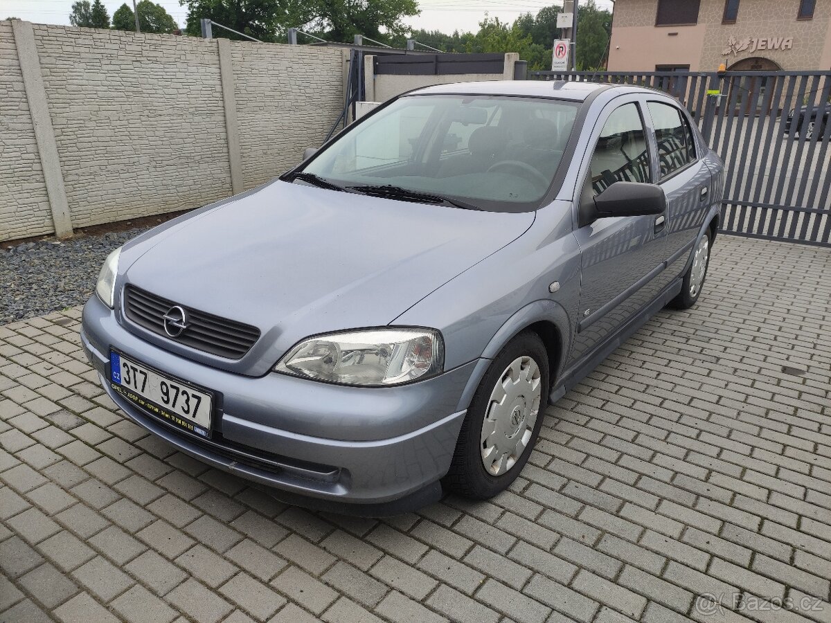 Opel Astra 1.6 i benzin nová stk