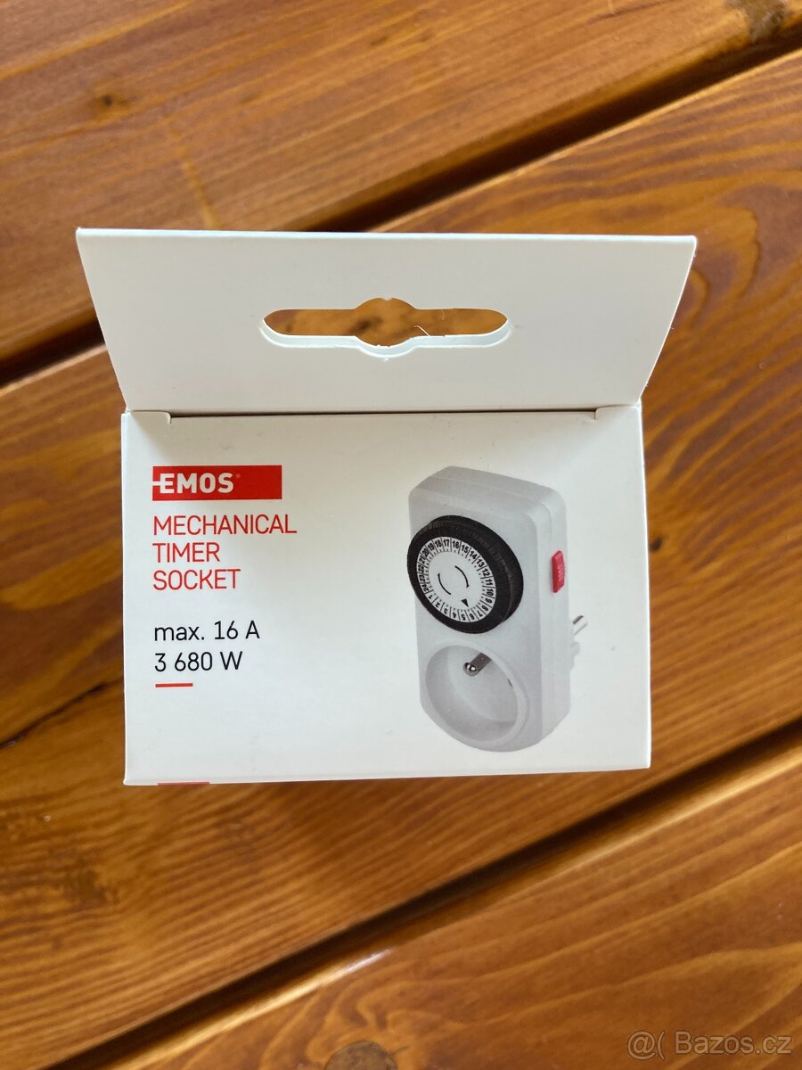 výhřevná lampa do terária+ 2 mechanické spínací zásuvky