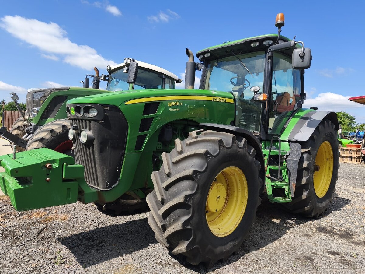 John deere 8345R