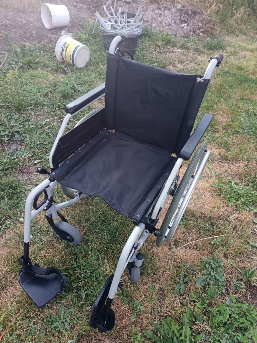 Prodám invalidní vozík, použitý