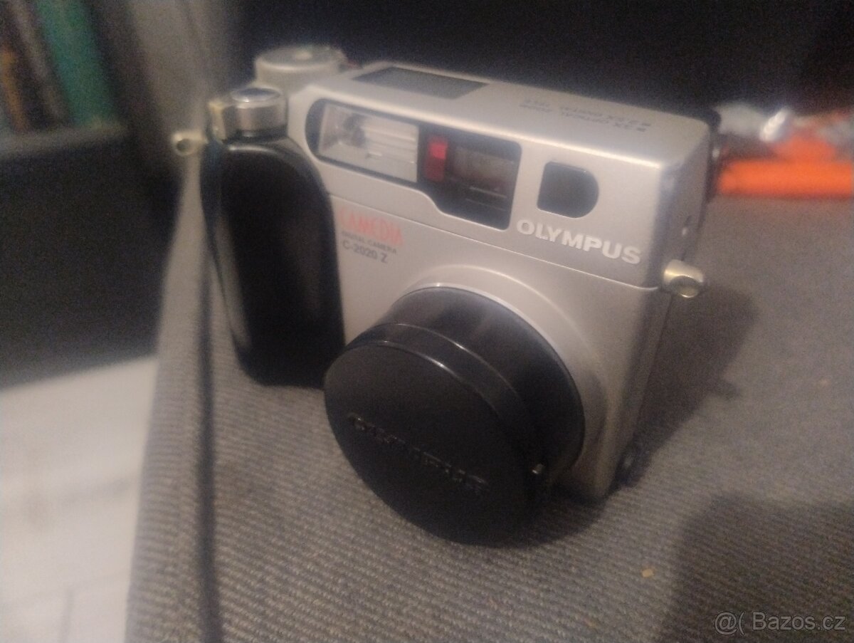OLYMPUS CAMEDIA C-2020 Z