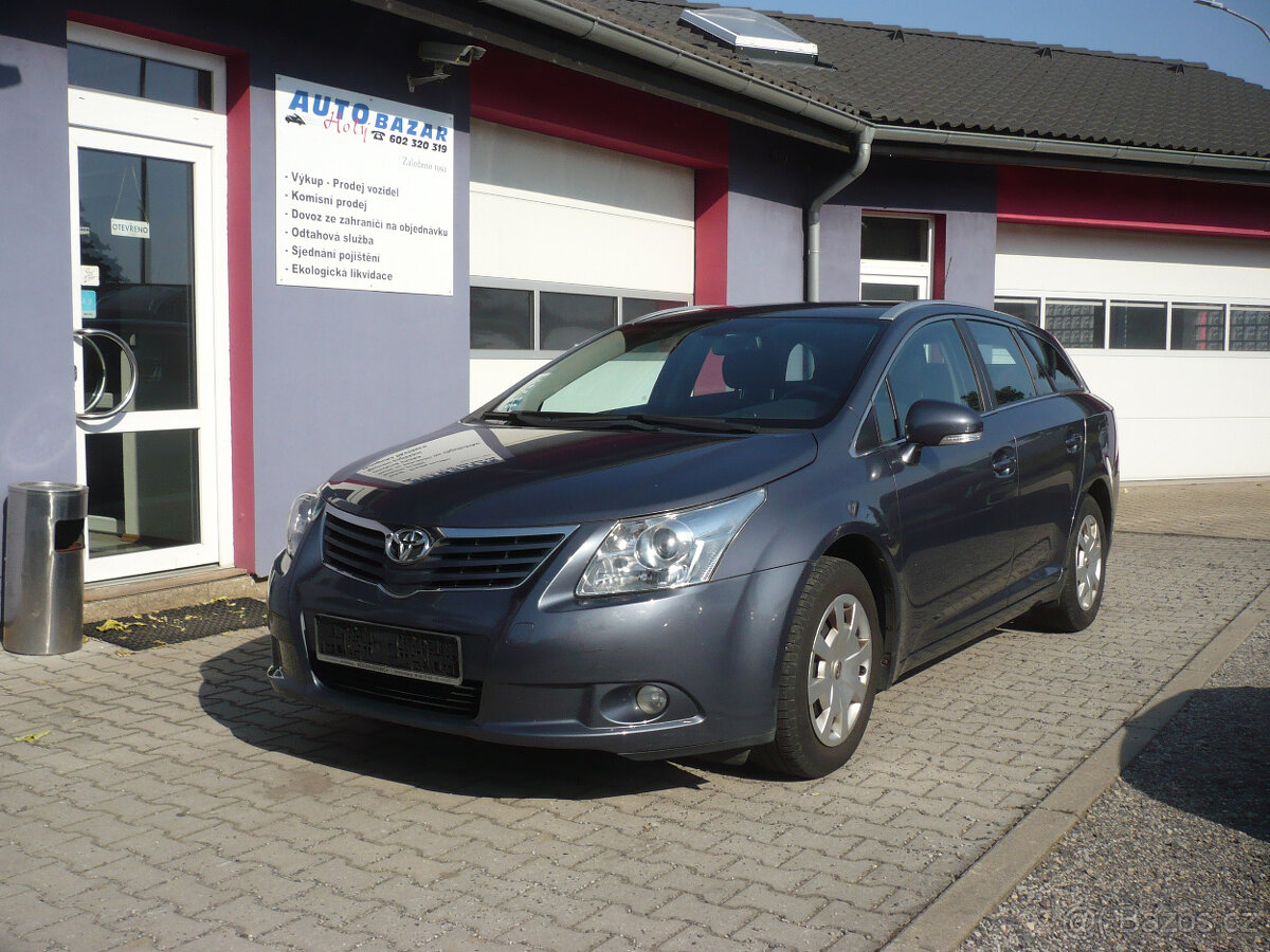 Avensis kombi 1,8-108kW+sada zimních kol