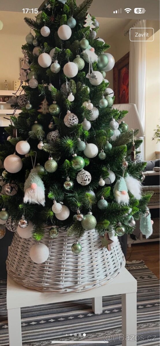 Umělý vánoční stromek