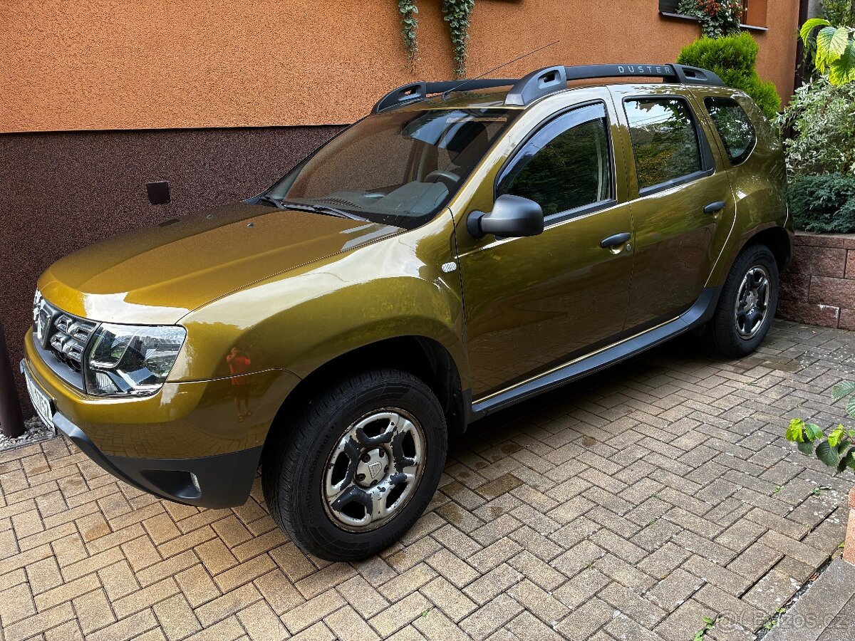 Dacia Duster 1.6 SCe Ambiance 4x2, tažné zařízení