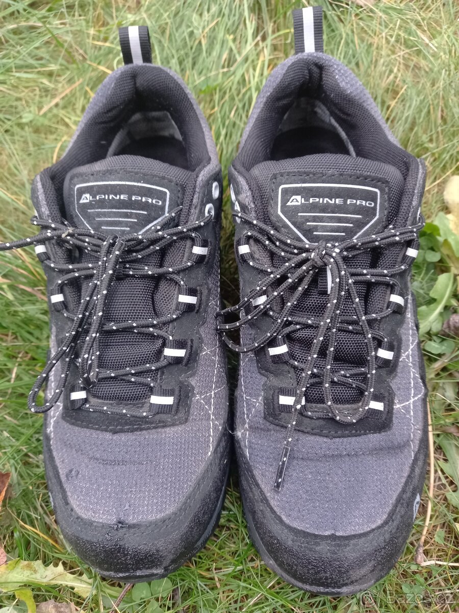 Trekové boty AlpinePro