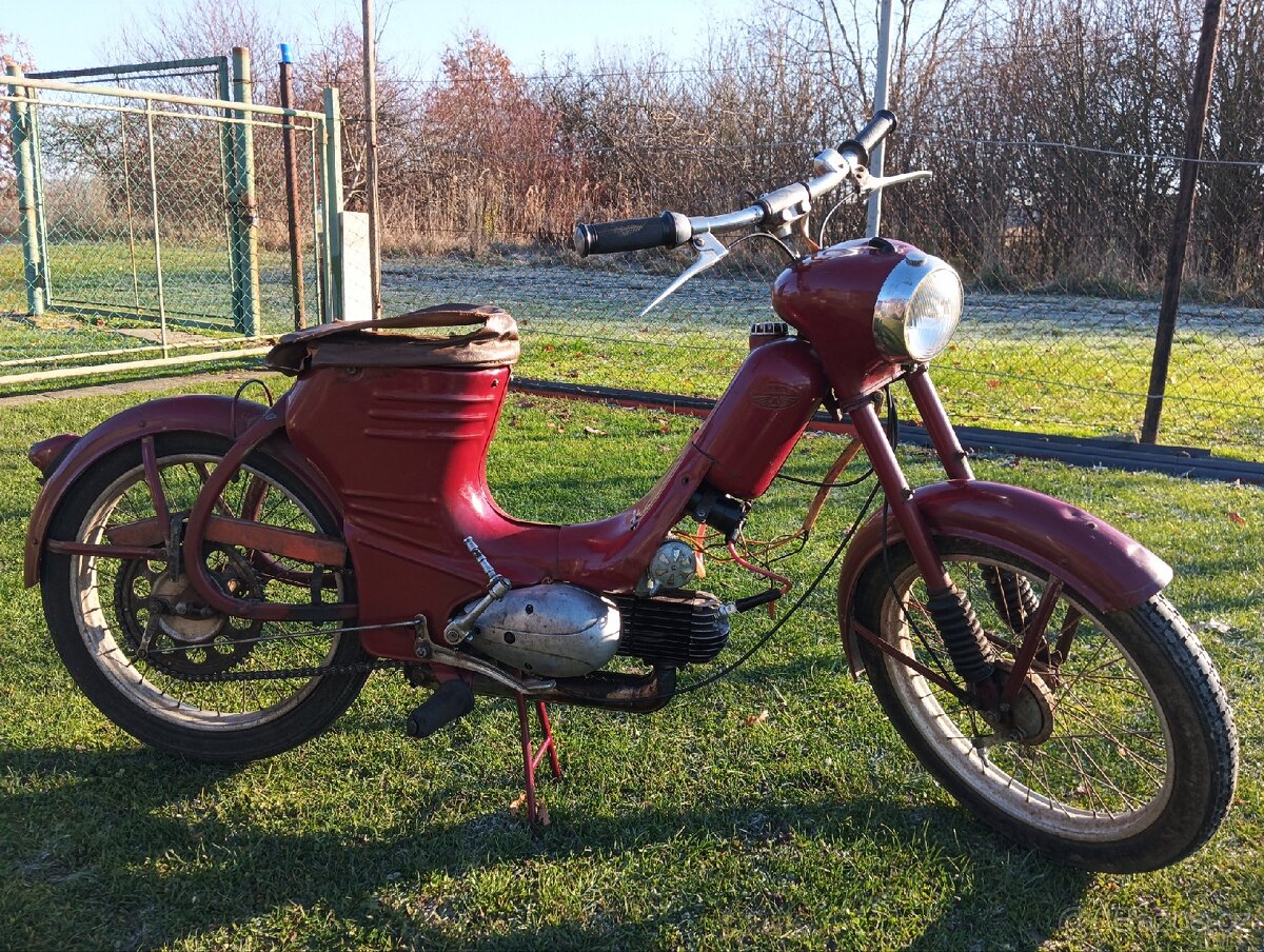Jawa 50/550 (pařez)