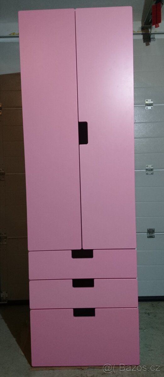Dětská skříň IKEA Stuva růžová
