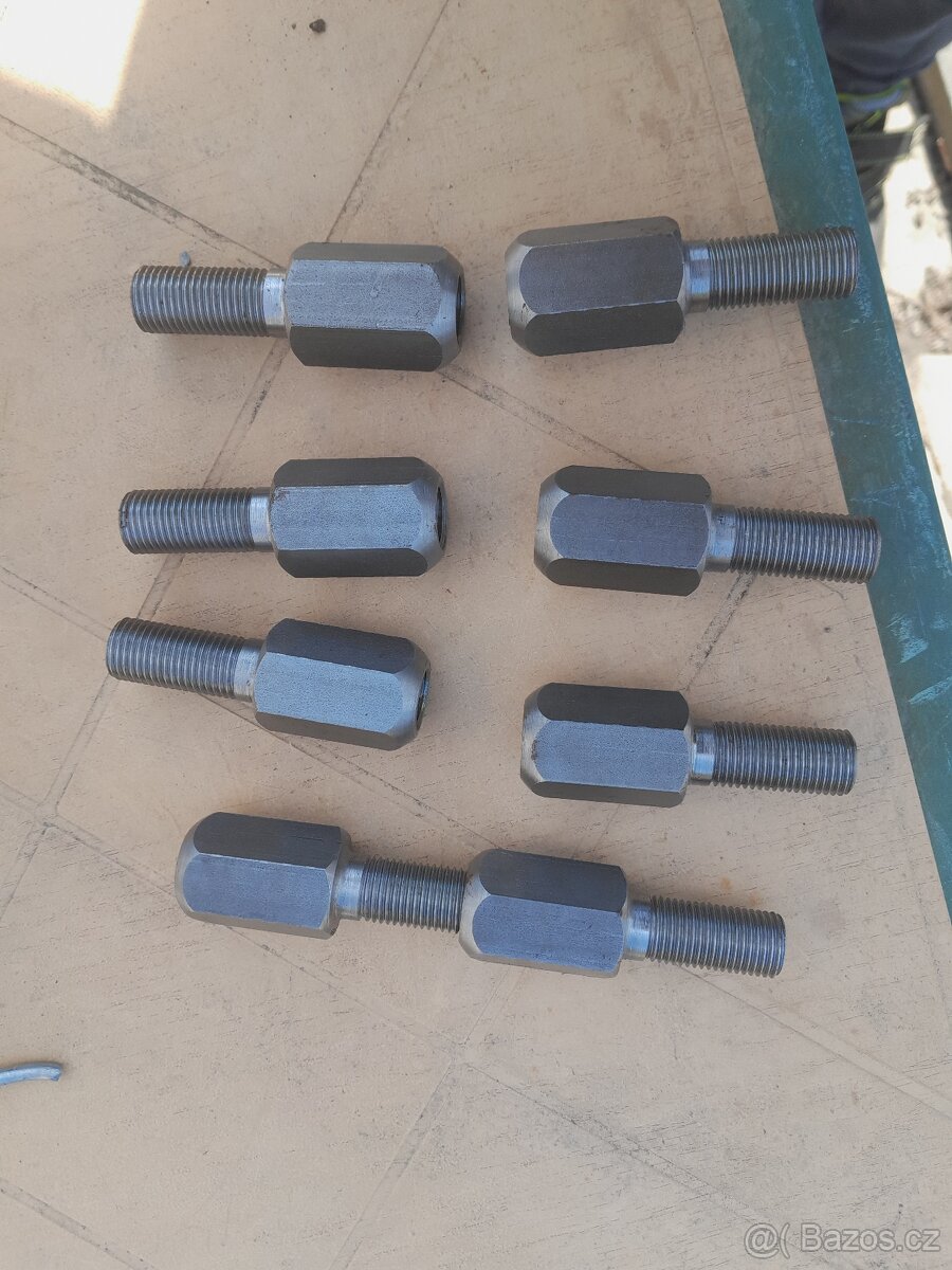 Šrouby na závaží do předních kol na zetor 3011