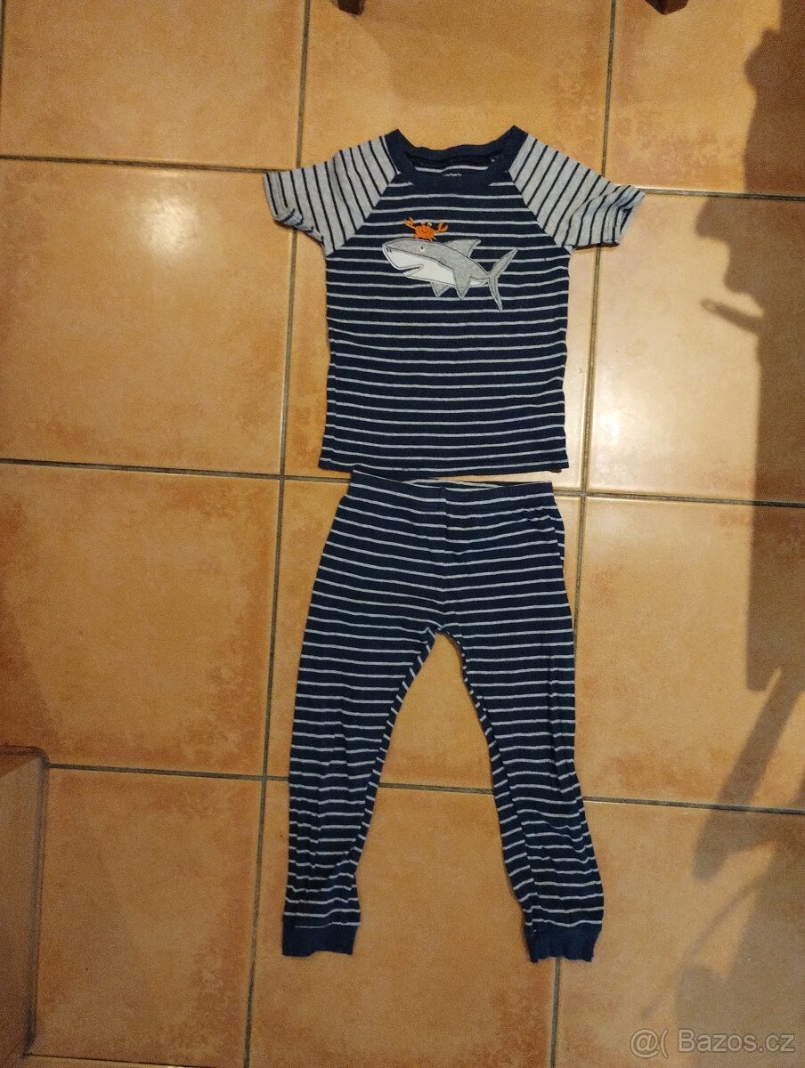Carter's dětské pyžamo