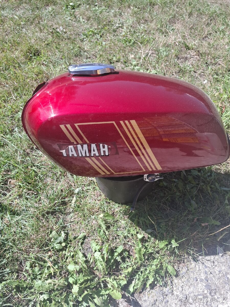 Yamaha XS 400