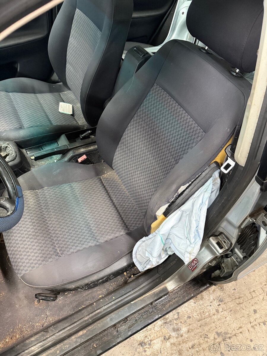 Poptávám tuto sedačku řidiče - Audi a4 b5