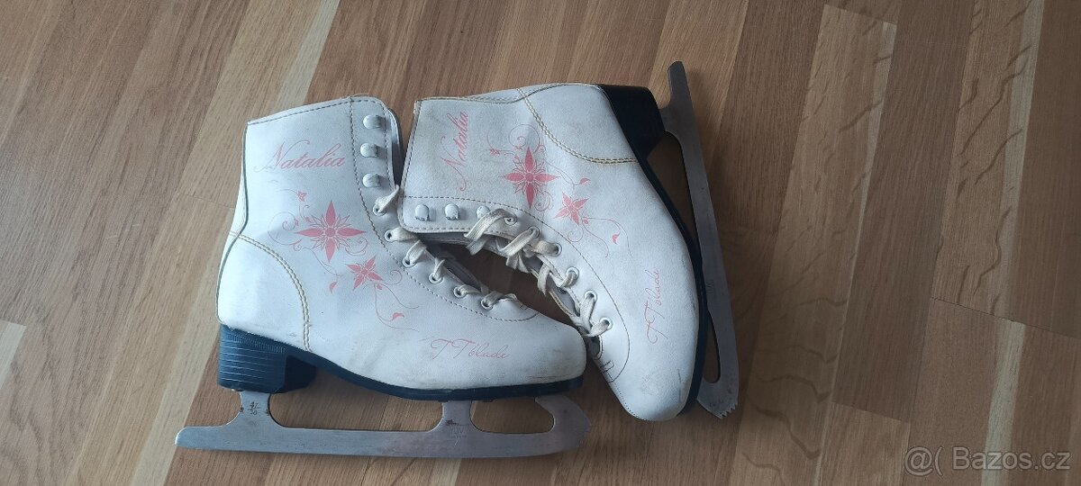 Dámské lední brusle 37-38